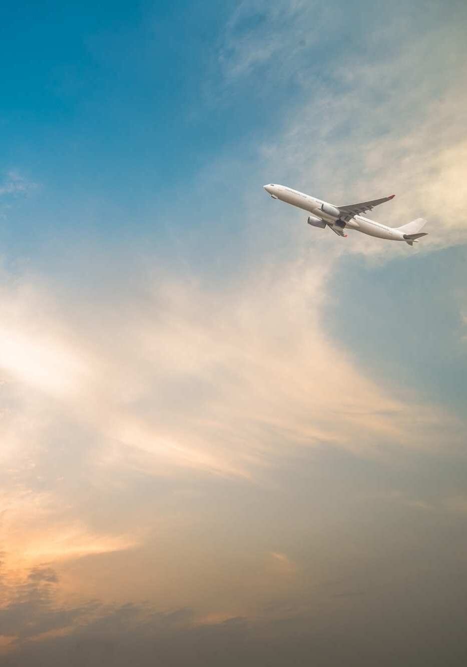 flight-in-cloud-area